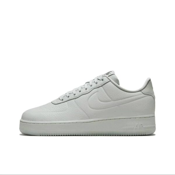 Nike Air Force 1 Low ‘Triple White’