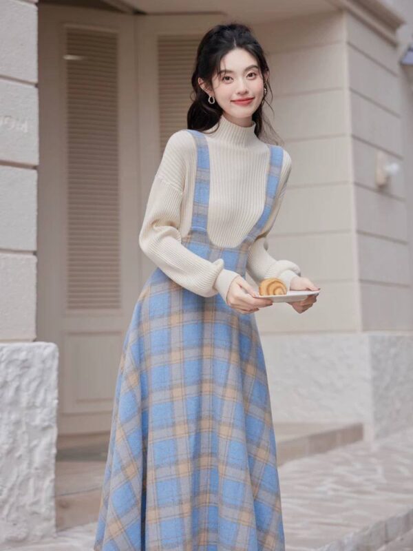 Retro Charm Dress Set - Image 3