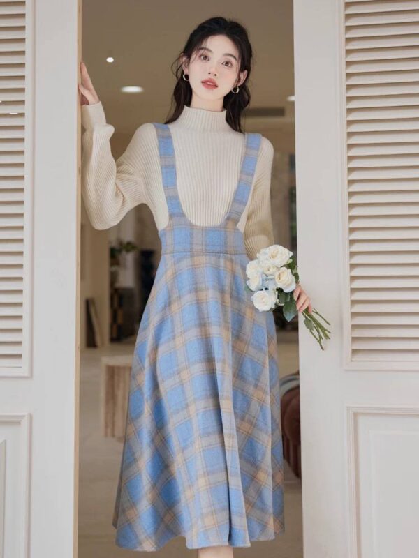 Retro Charm Dress Set - Image 4